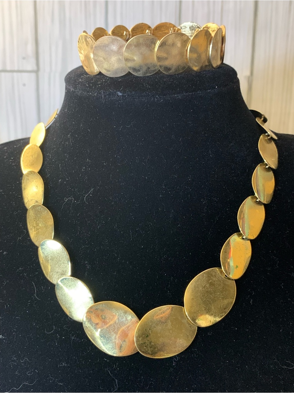 Vintage Avon Gold Disc Link Necklace and Bracelet Set 1970-80s